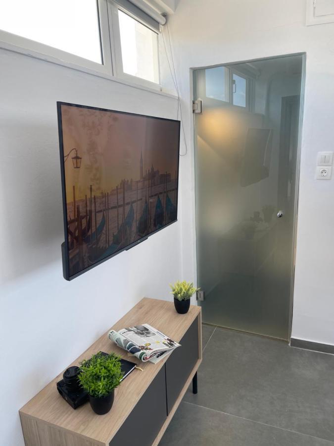 Modern Rooftop Apartment 레팀노 외부 사진